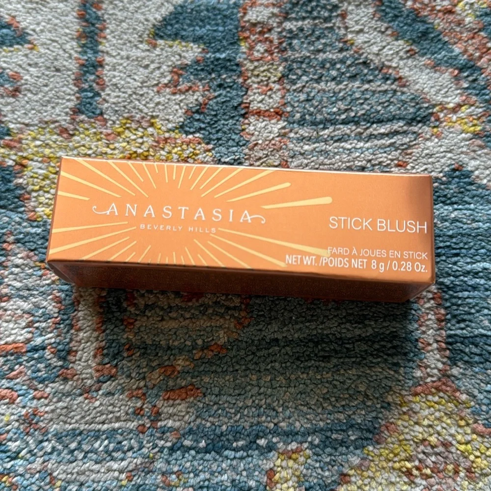 Anastasia Beverly Hills Stick Blush in Latte - Picture 3 of 6